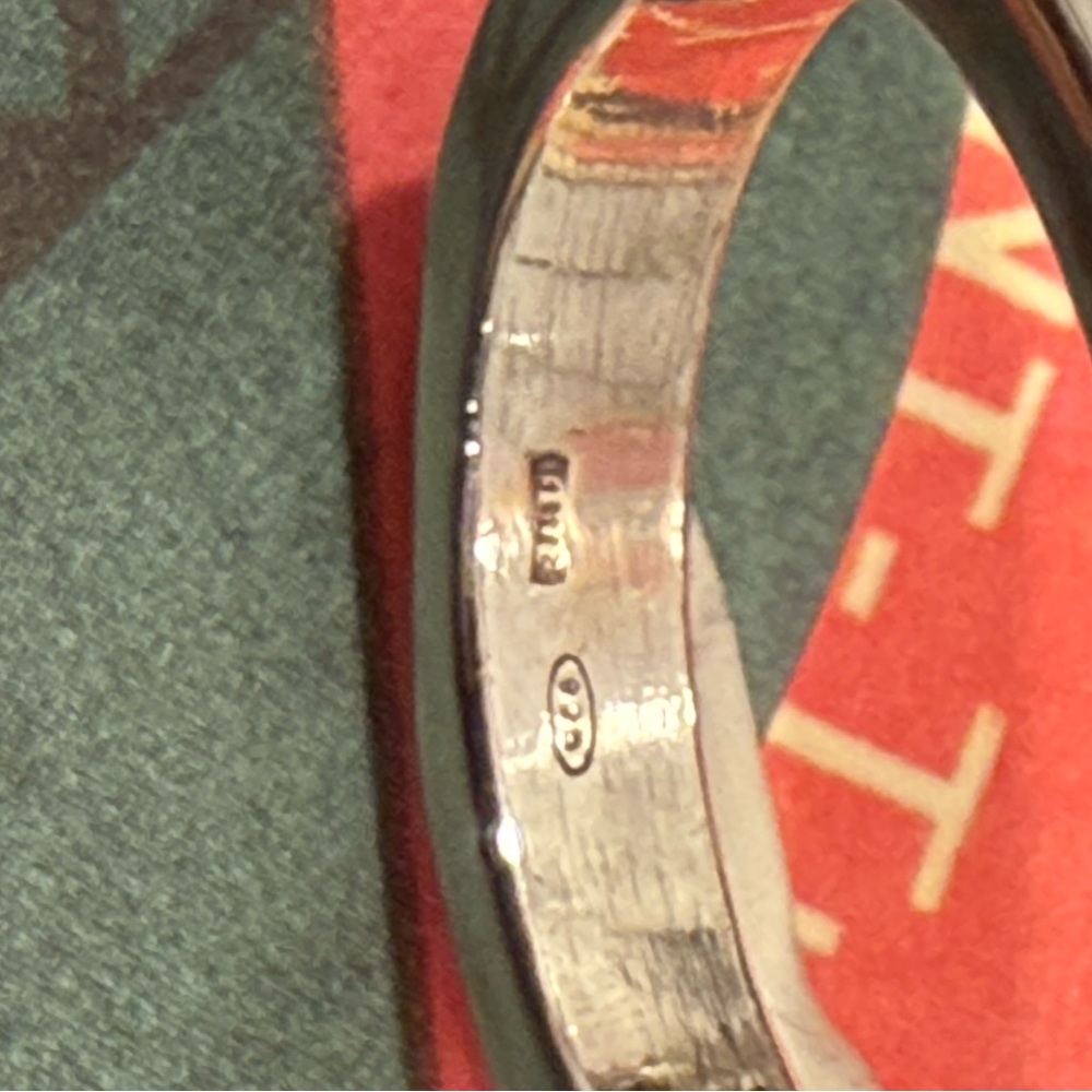 Gucci Silver Band in Purple Velvet Box - Picture 4 of 6